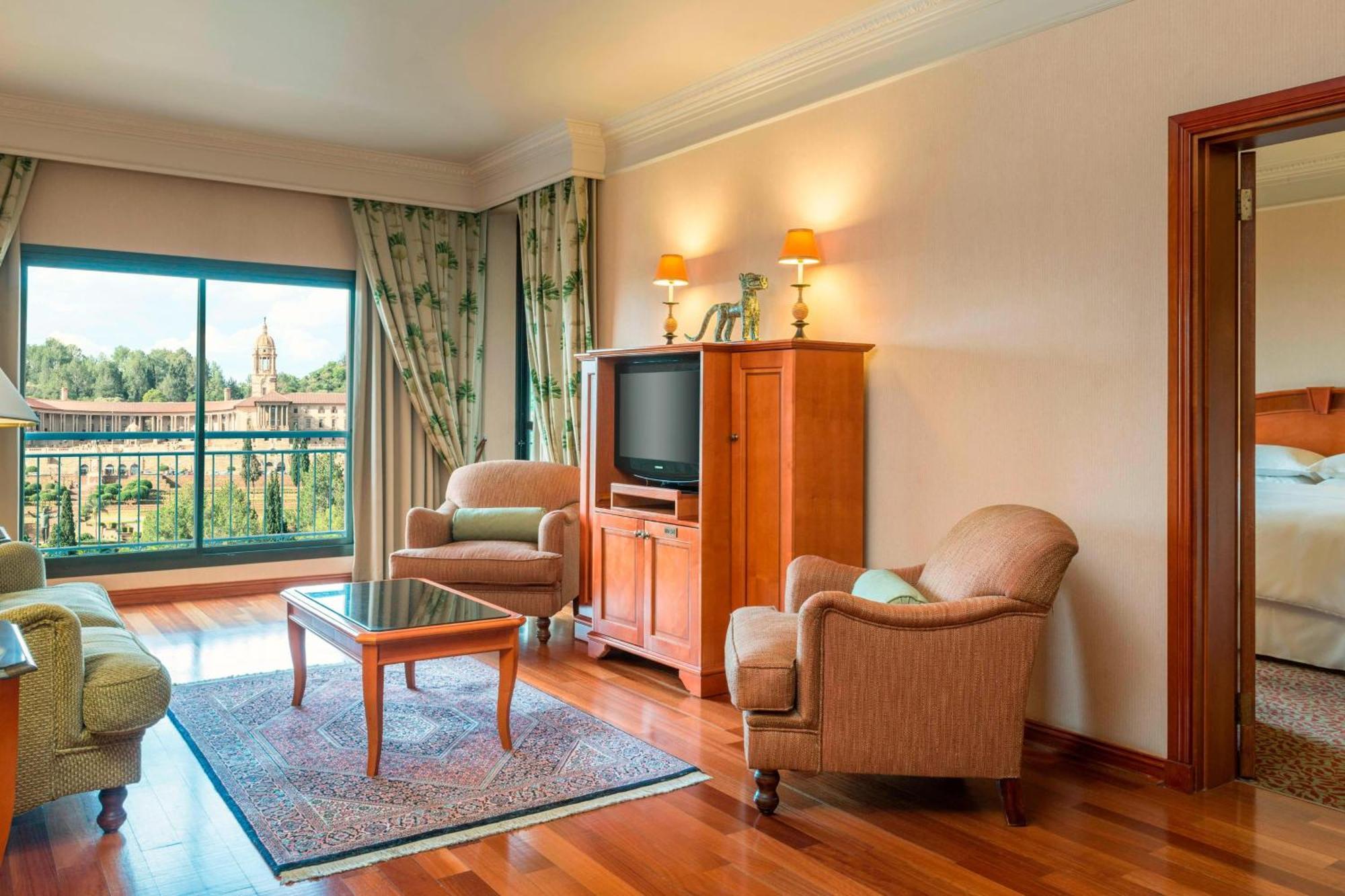 Sheraton Pretoria Hotel Extérieur photo A suite at the hotel