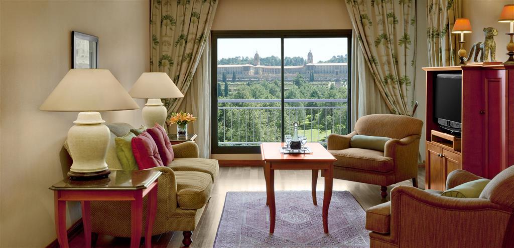 Sheraton Pretoria Hotel Chambre photo A living room at the Four Seasons Hotel Madrid